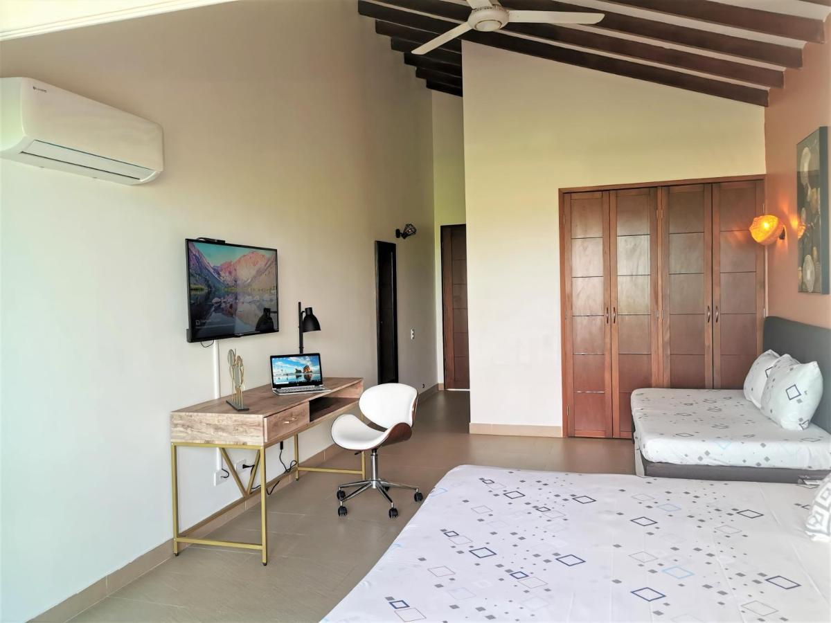 Beach Villa Sol & Mar Cartagena, Beachfront & Private Pool المظهر الخارجي الصورة